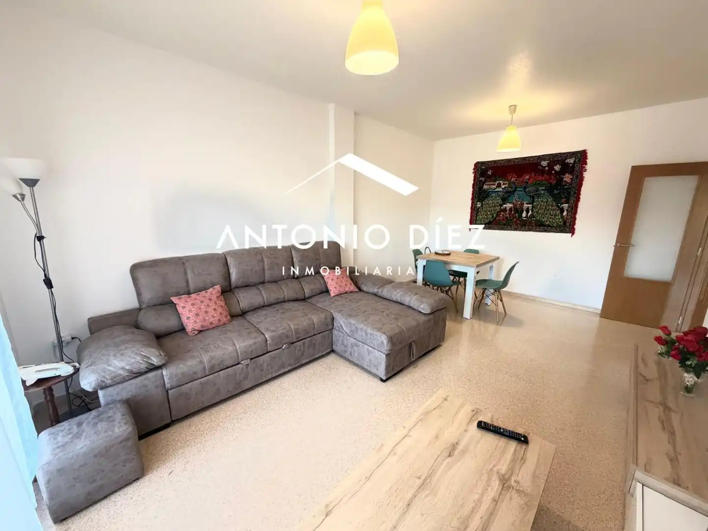 Sala de estar de Piso en venta en Monforte del Cid con Terraza, Trastero y Amueblado