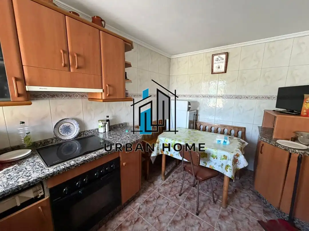 Cocina de Casa o chalet en venta en Cimanes del Tejar con Calefacción y Jardín privado