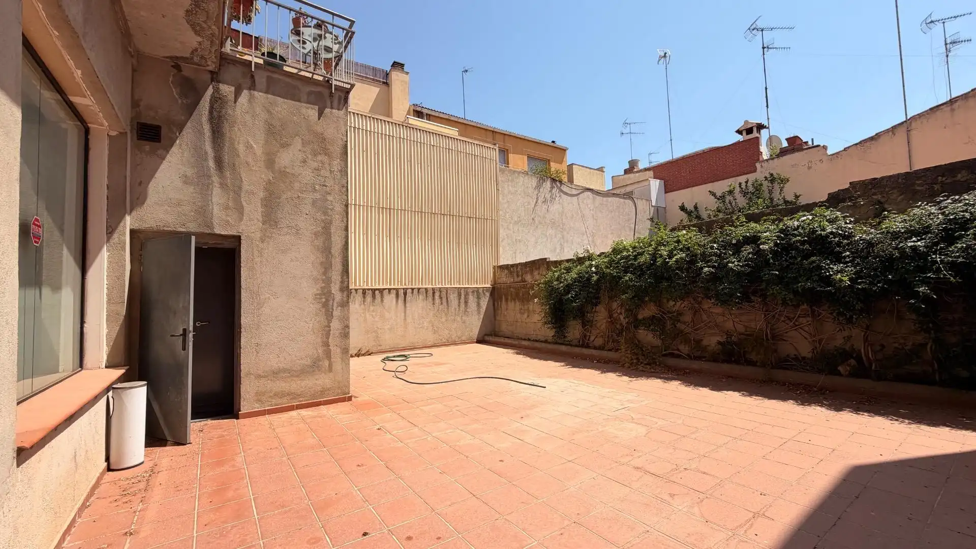 Terrasse von Geschaftsraum zur Miete in Vilafranca del Penedès mit Klimaanlage
