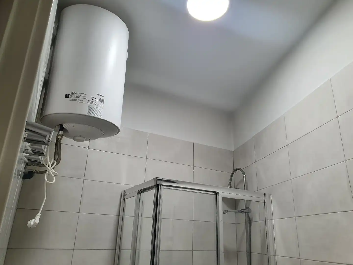 Bathroom of Apartments for rent in Málaga  with Oven and Washing machine