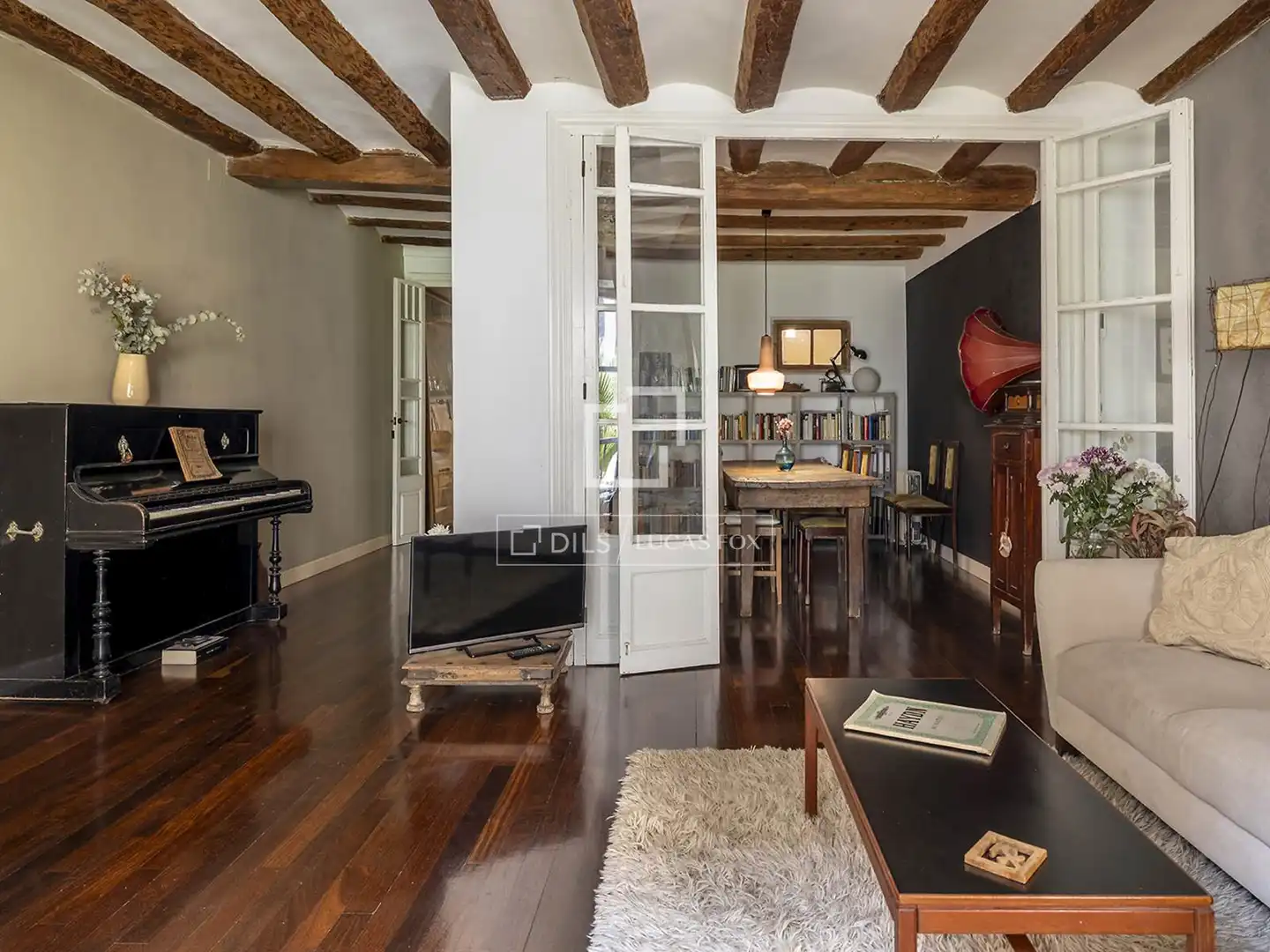 Sala de estar de Piso en venta en Barcelona con Parquet, Terraza y Balcón