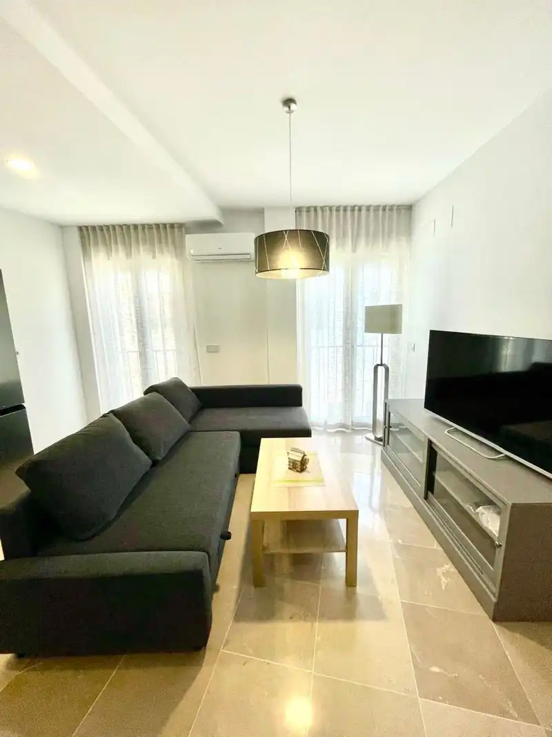 Inmuebles singulares con piscina en venta en Calle Córdoba 19, imagen 2