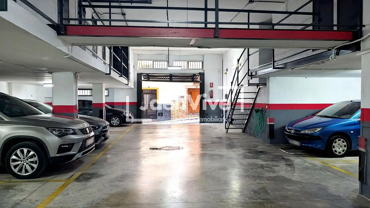 Parking de Piso en venta en Jaén con Aire acondicionado, Calefacción y Trastero