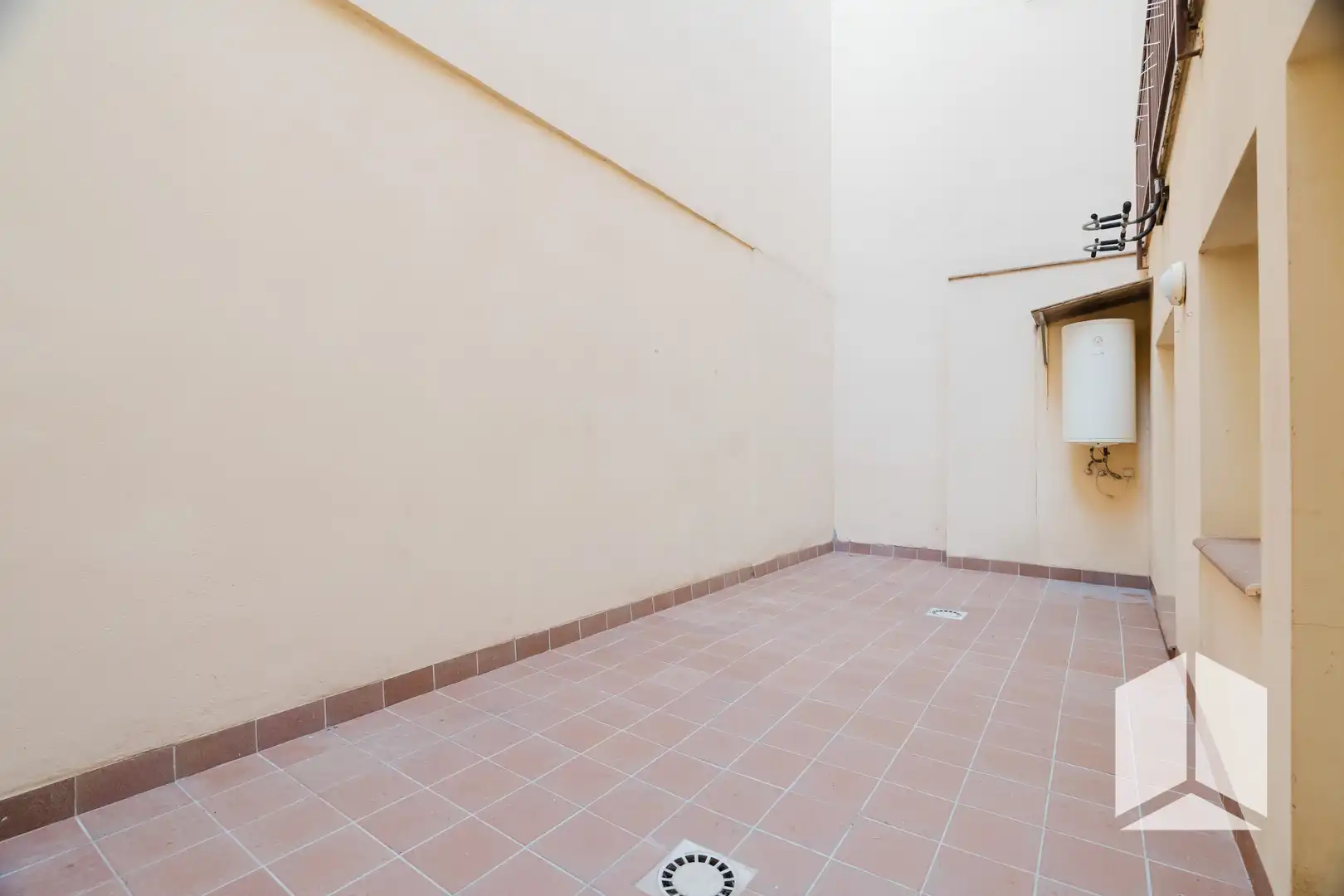 Ground floor with lift for sale in Castell - Poble Vell, imagen 20