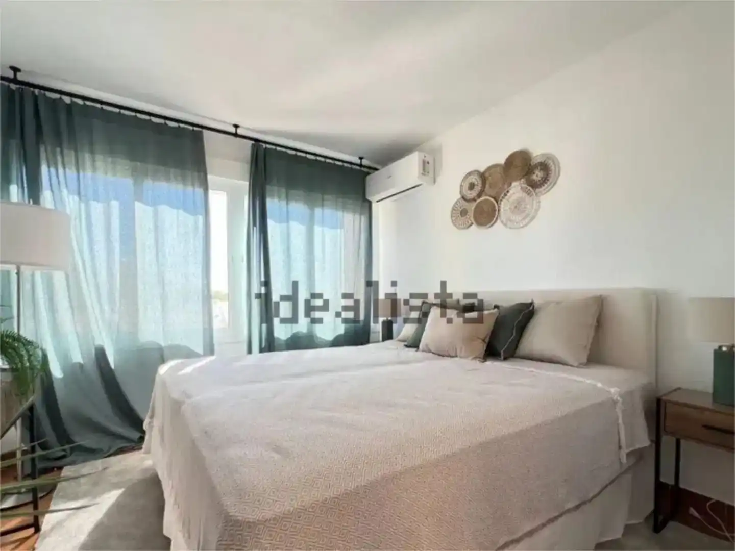 Dormitori de Dúplex en venda en Estepona amb Aire condicionat, Piscina i Balcó