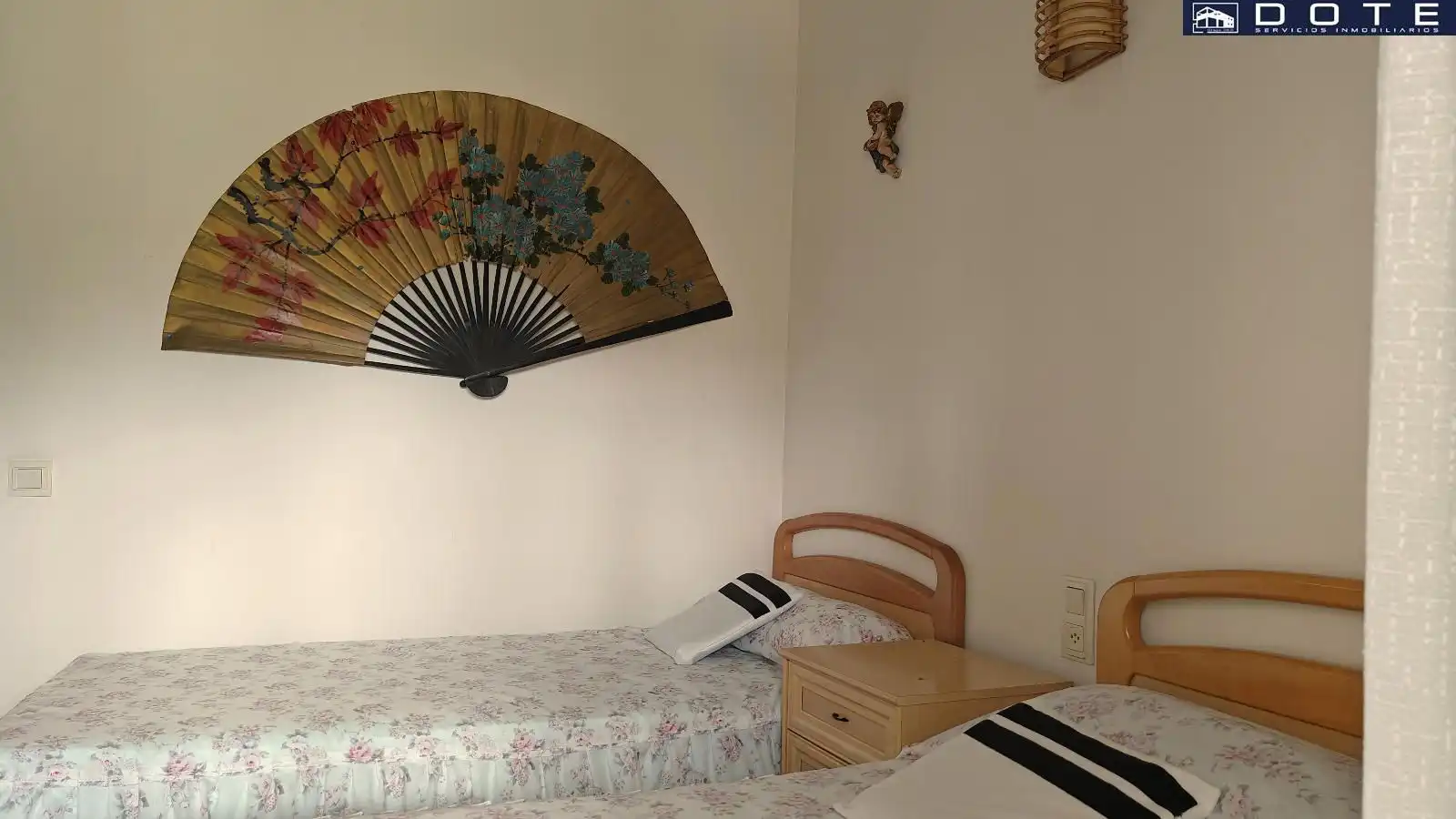 Habitación de Casa adosada en venta en Creixell con Terraza, Trastero y Alarma
