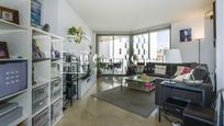 Living room of Flat for sale in  Barcelona Capital  with Air Conditioner, Heating and Private garden