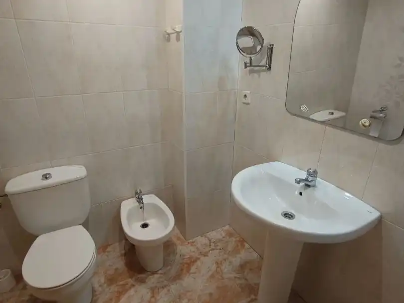 Bany de Pis en venda en  Murcia Capital amb Aire condicionat i Balcó