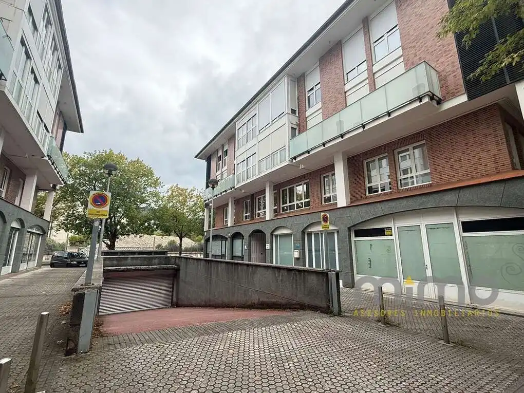 Vista exterior de Garatge en venda en Donostia - San Sebastián 