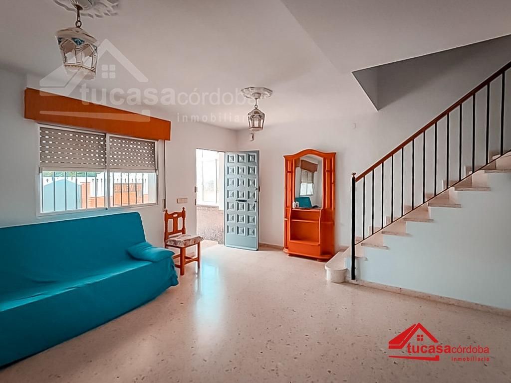 Sala d'estar de Finca rústica en venda en La Carlota amb Terrassa i Piscina comunitària