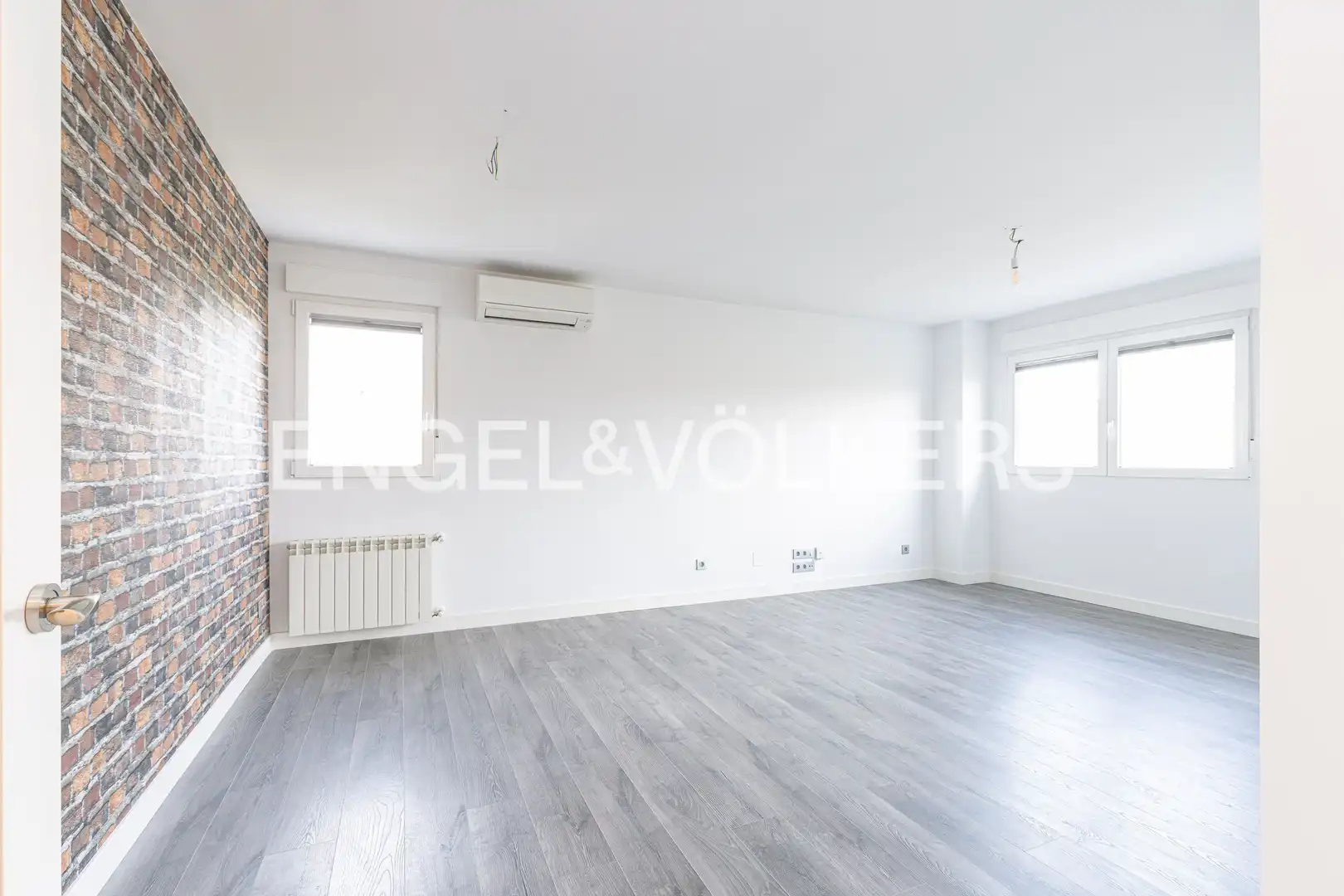 Sala de estar de Dúplex en venta en Alcorcón con Aire acondicionado, Calefacción y Jardín privado