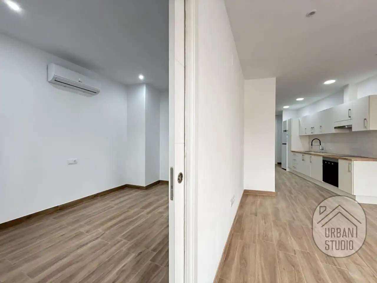 Ground floor for sale in Torrevieja  with Air Conditioner, Terrace and Community pool