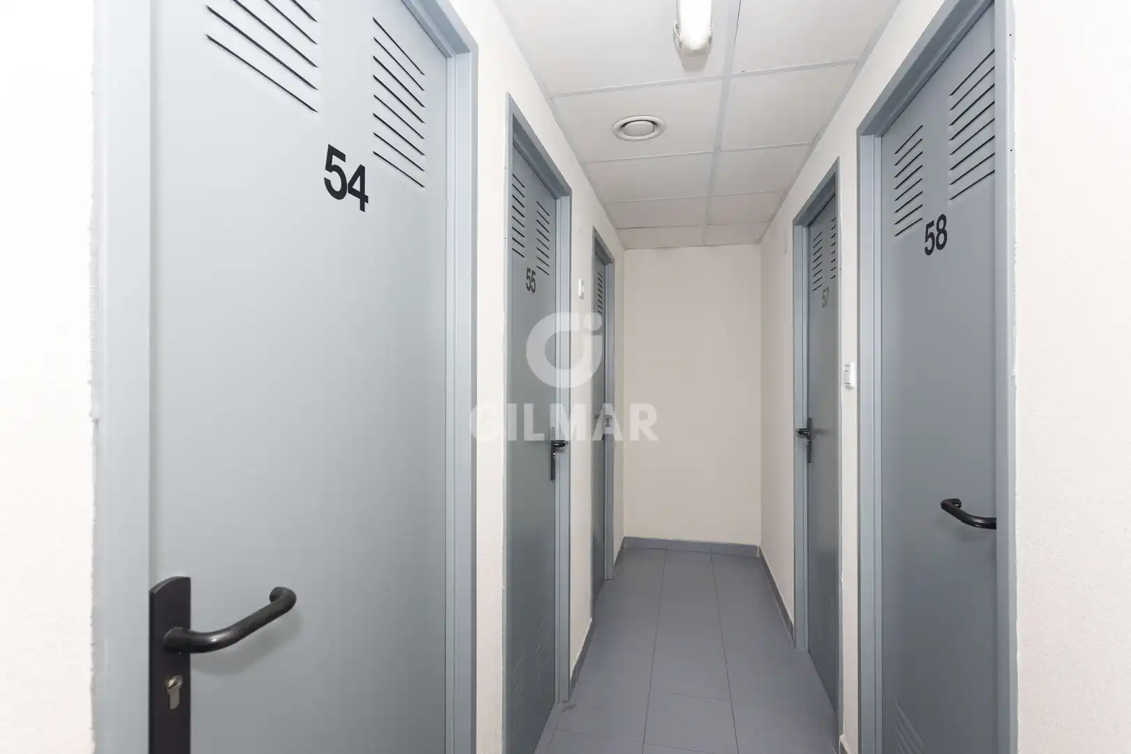 Maisonette zum Verkauf in Madrid mit Heizung, Privatgarten und Abstellraum