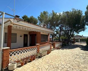 Vista exterior de Casa o xalet de lloguer en Roquetes amb Aire condicionat i Piscina