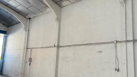 Foto 3 von Fabrikhallen zur Miete in Poligono Elegarcu, 1, Cacicedo, Camargo