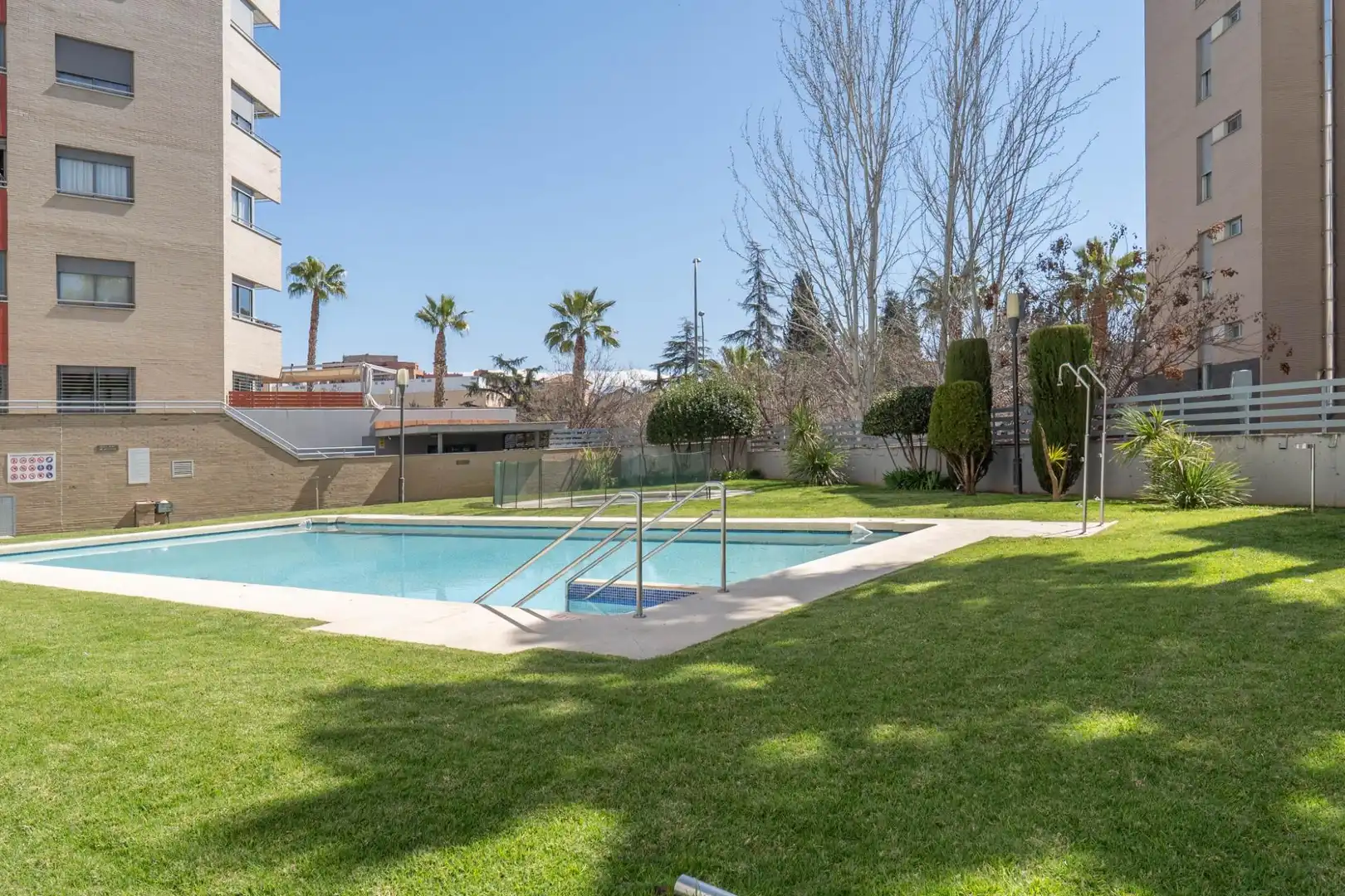 Swimming pool of Flat for sale in Granada  with Air Conditioner, Heating and Private garden
