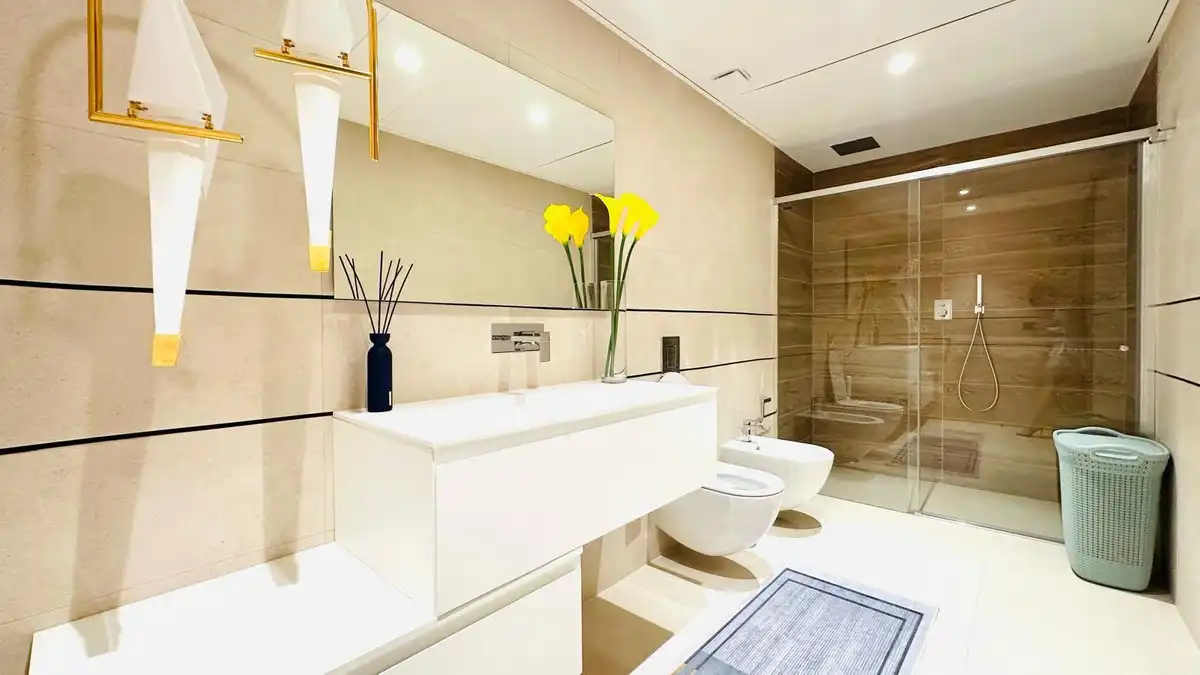 Bathroom of Flat for sale in Mijas  with Air Conditioner, Terrace and Storage room