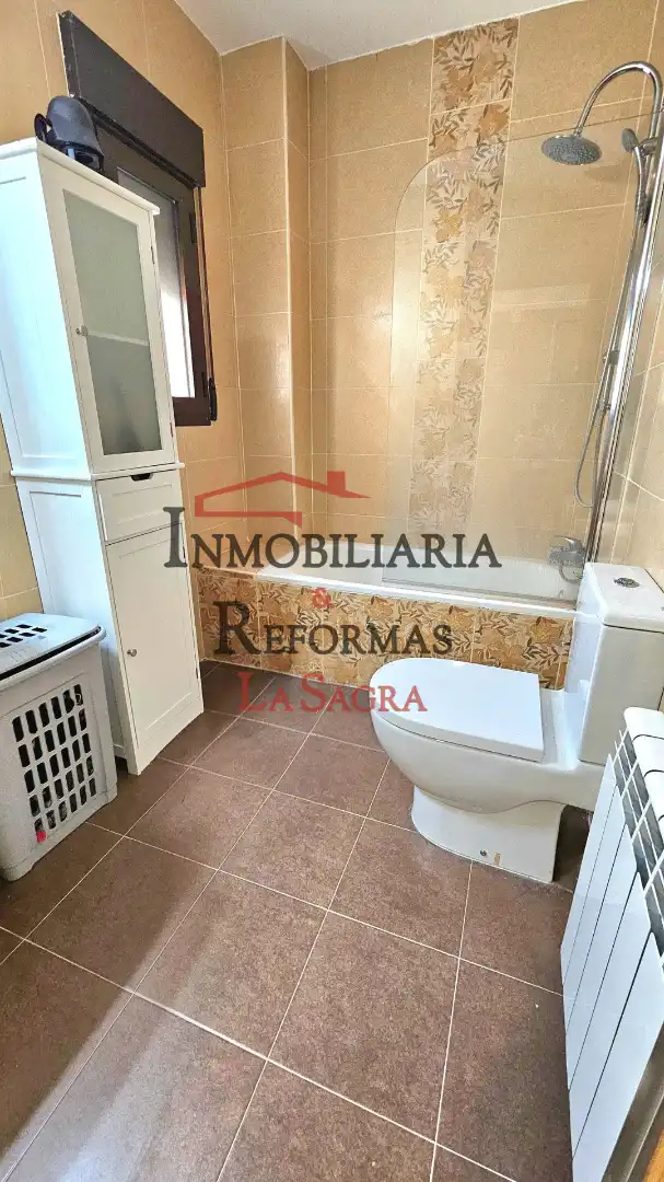 Bany de Dúplex en venda en Pantoja amb Aire condicionat, Calefacció i Parquet