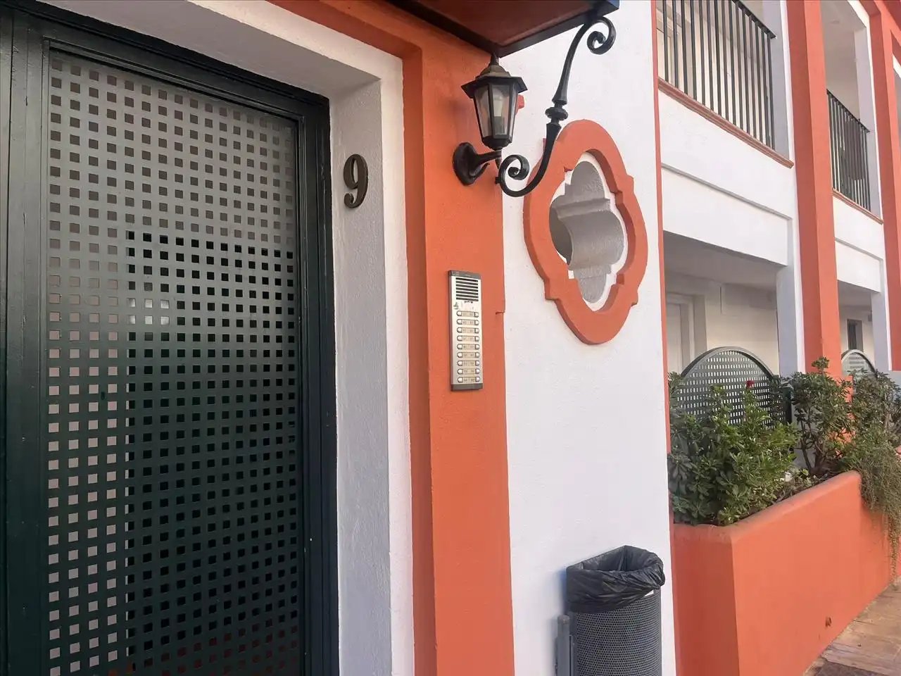 Vista exterior de Pis en venda en Estepona