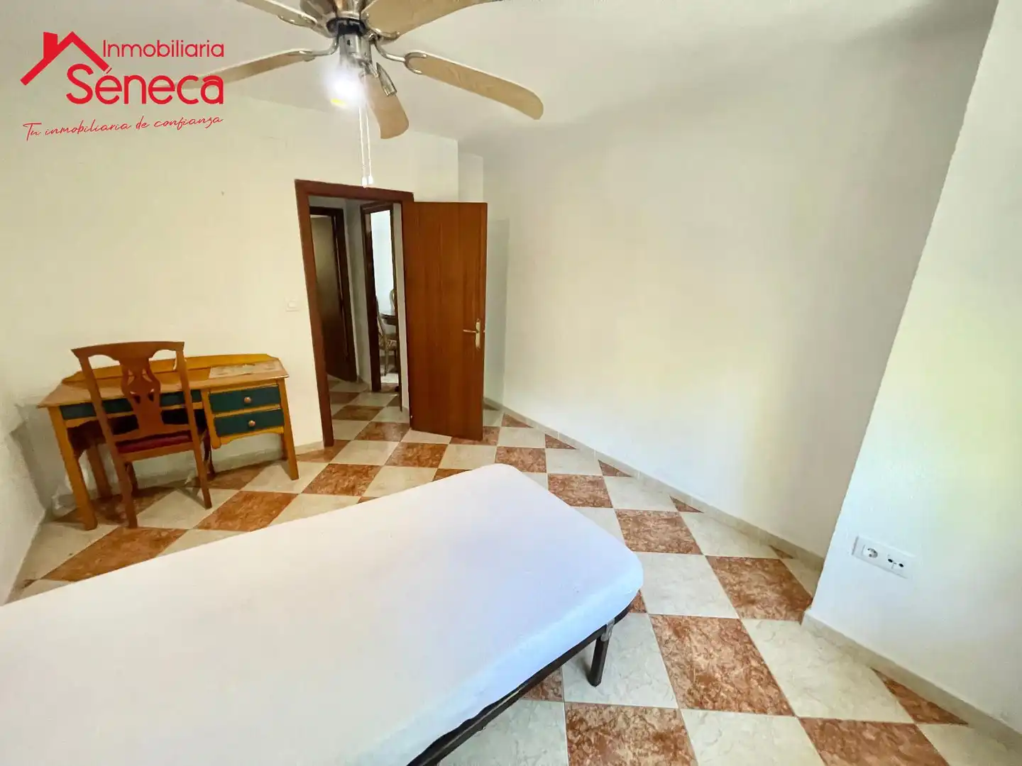 Schlafzimmer von Wohnung zum Verkauf in Córdoba mit Klimaanlage, Heizung und Terrasse