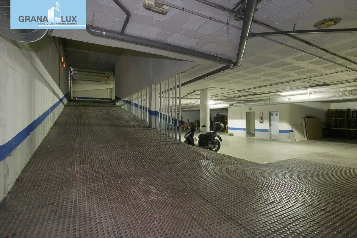 Inmuebles singulares con ascensor en venta en Poniente, imagen 28