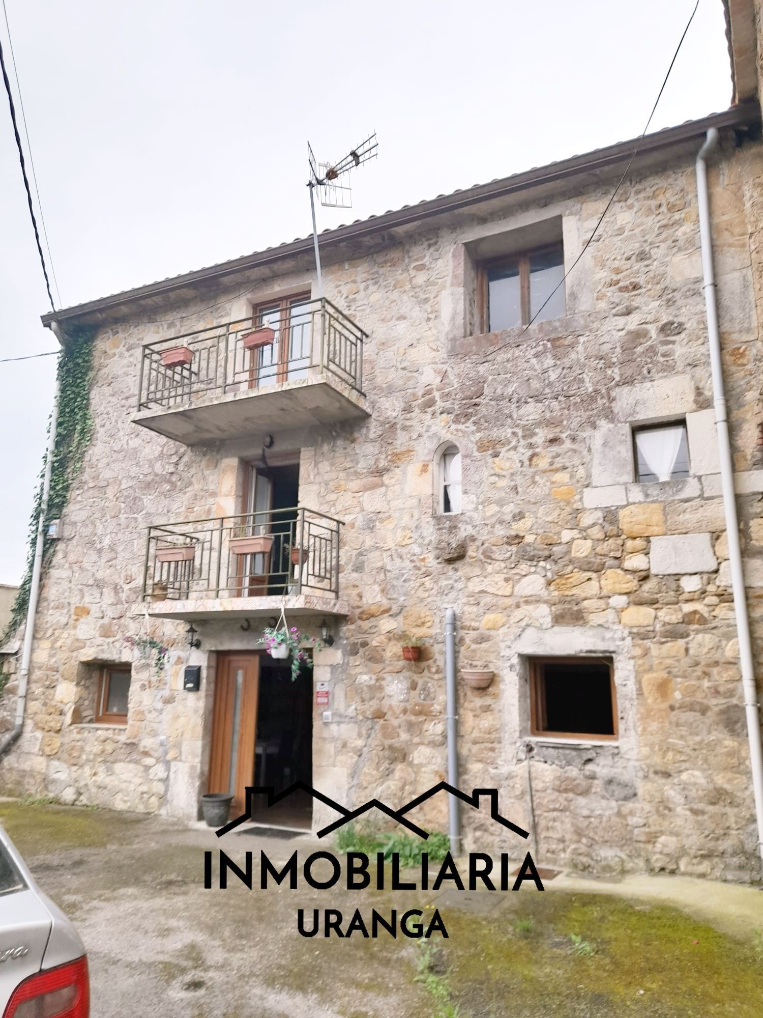 Vista exterior de Casa o xalet en venda en Guriezo amb Jardí privat i Terrassa