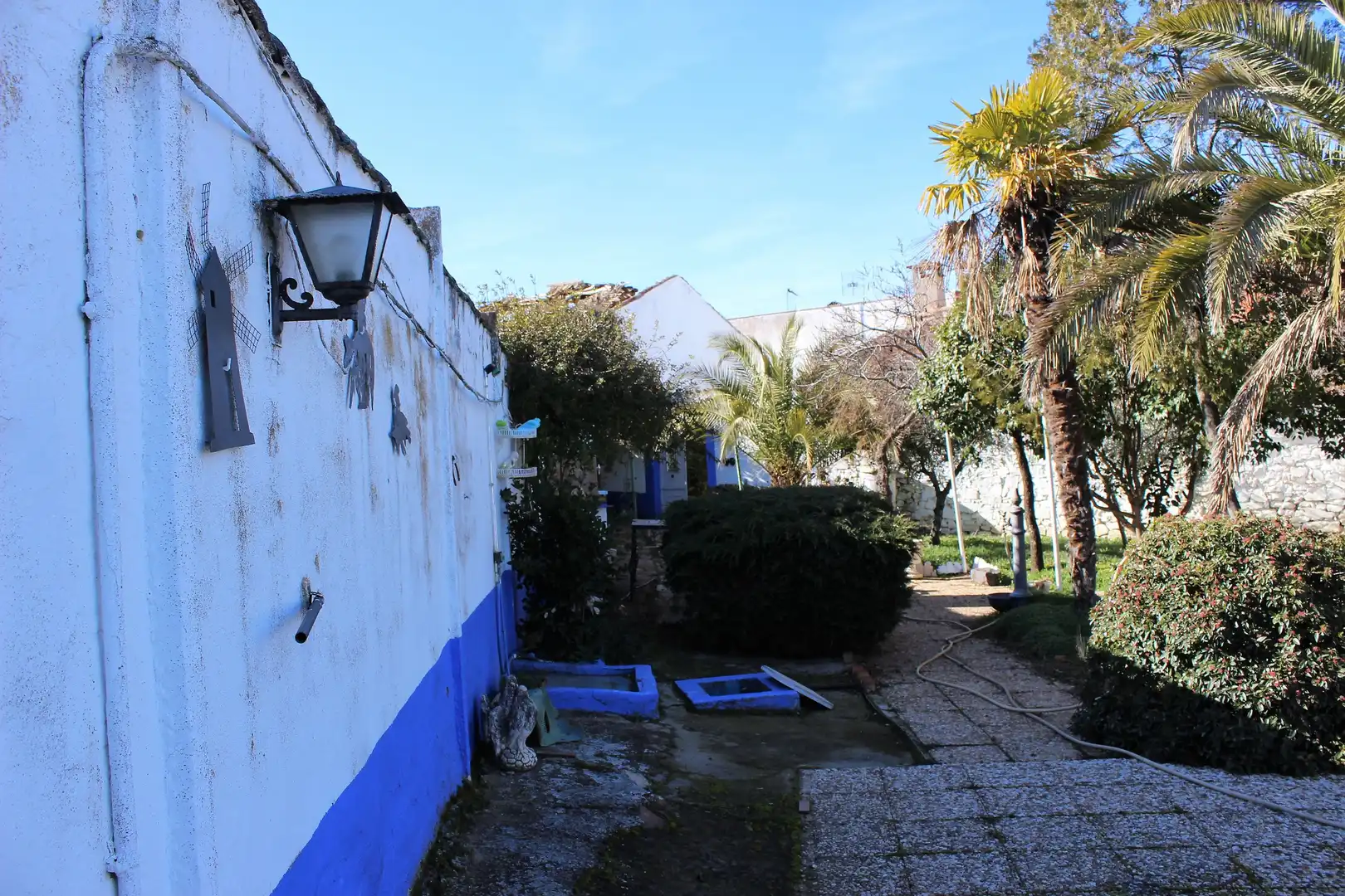 Vista exterior de Casa adosada en venta en Brazatortas con Calefacción, Jardín privado y Piscina