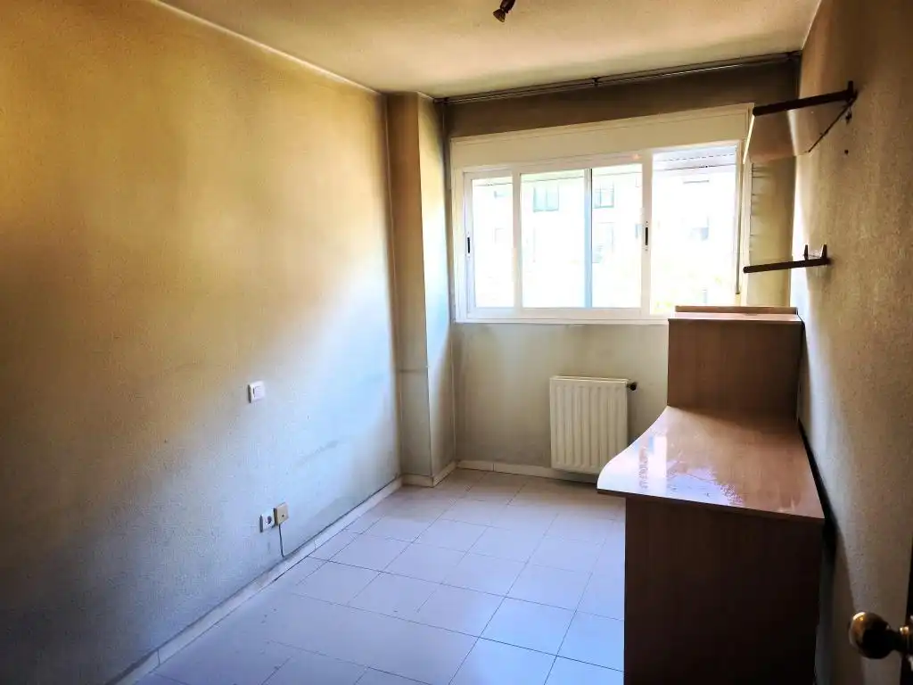 Bedroom of Flat for sale in Madrid  with Heating, Storage room and Furnished