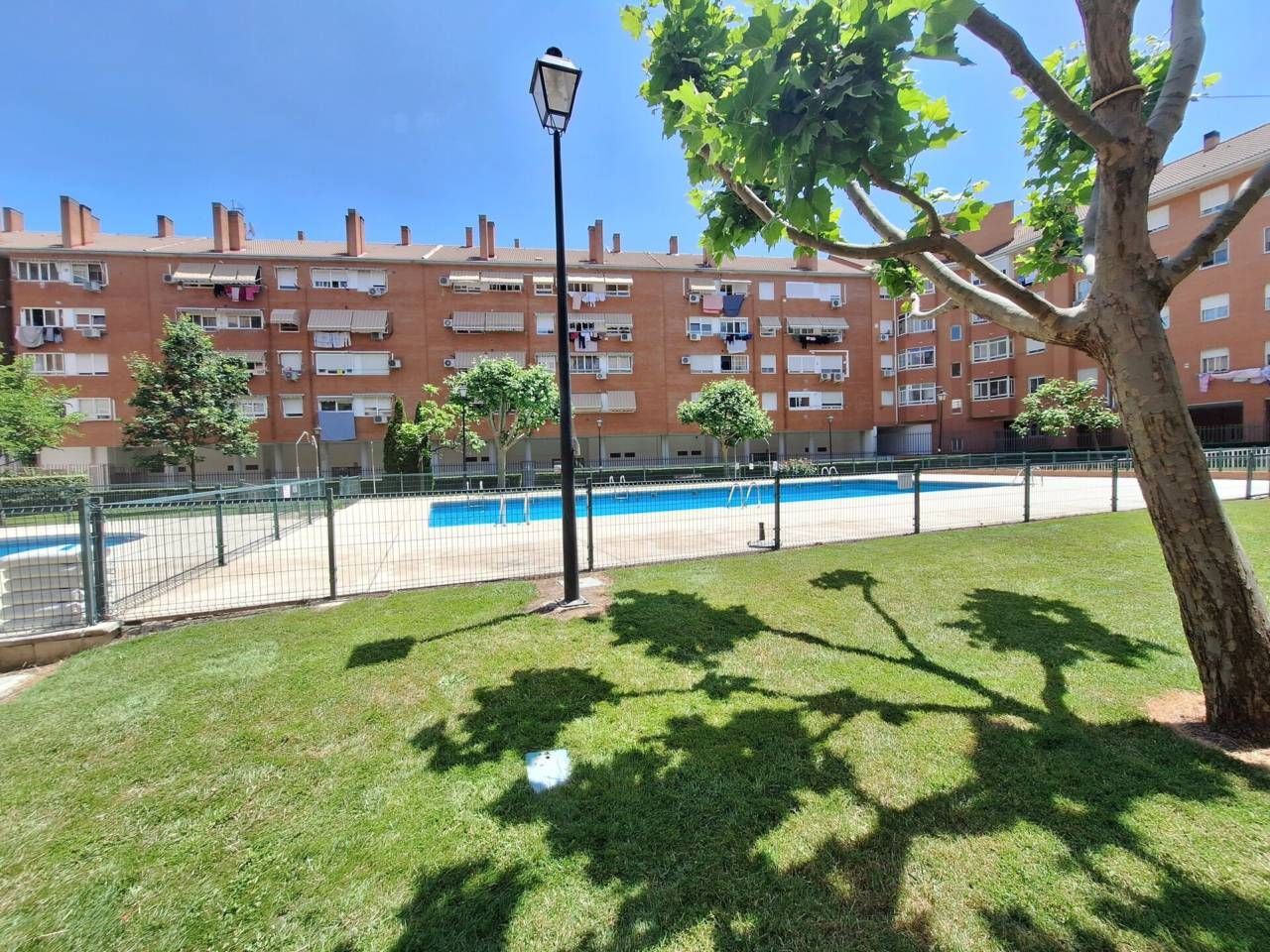 Vista exterior de Pis en venda en Fuenlabrada amb Aire condicionat, Calefacció i Parquet