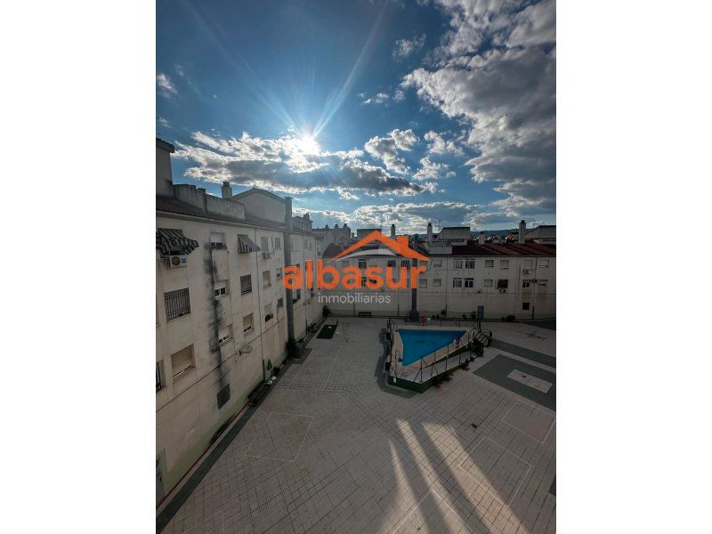 Vista exterior de Piso en venta en  Córdoba Capital con Terraza, Trastero y Piscina