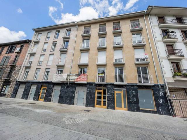 Local comercial en Alquiler en Arrasate / Mondragón