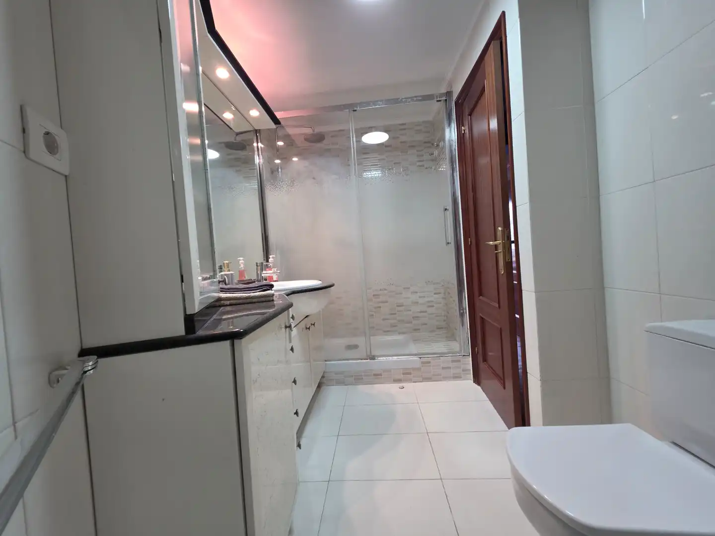 Badezimmer von Wohnung zur Miete in Castro-Urdiales mit Privatgarten, Terrasse und Schwimmbad