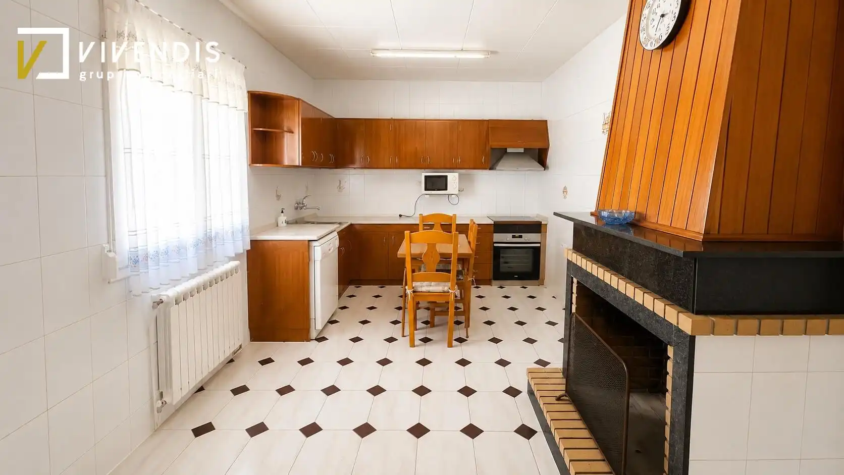 Cuina de Casa o xalet en venda en Rosselló amb Calefacció i Terrassa