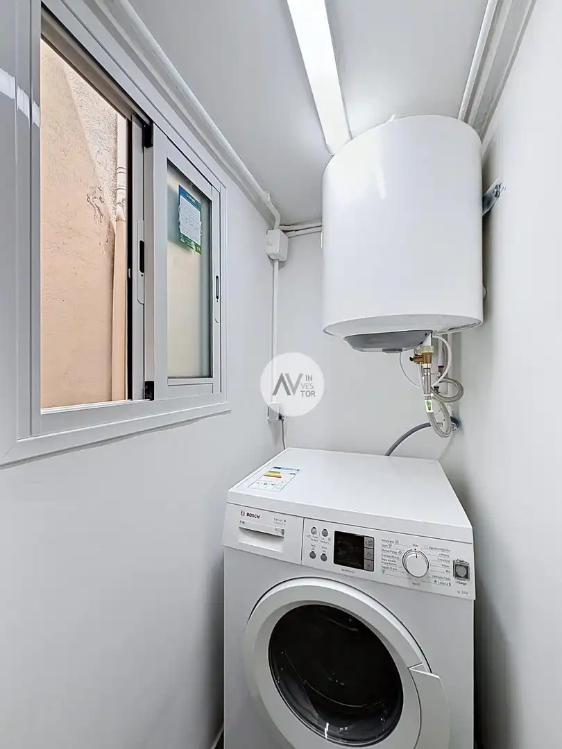 Baño de Apartamento en venta en Barcelona con Terraza y Balcón