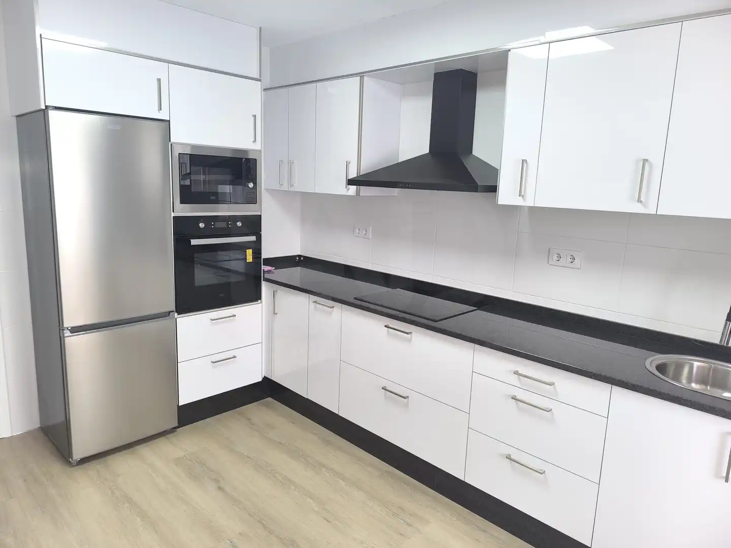 Cocina de Piso en venta en Ferrol con Calefacción y Terraza