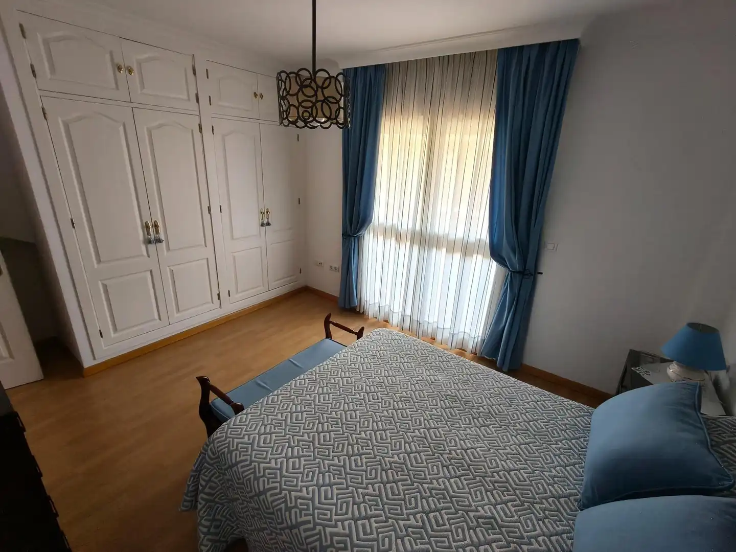 Dormitori de Casa adosada en venda en Puerto Real amb Aire condicionat, Calefacció i Jardí privat