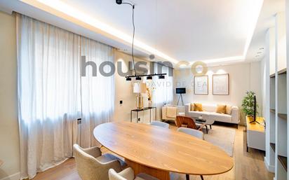 Dining room of Flat for sale in  Madrid Capital  with Air Conditioner, Heating and Parquet flooring