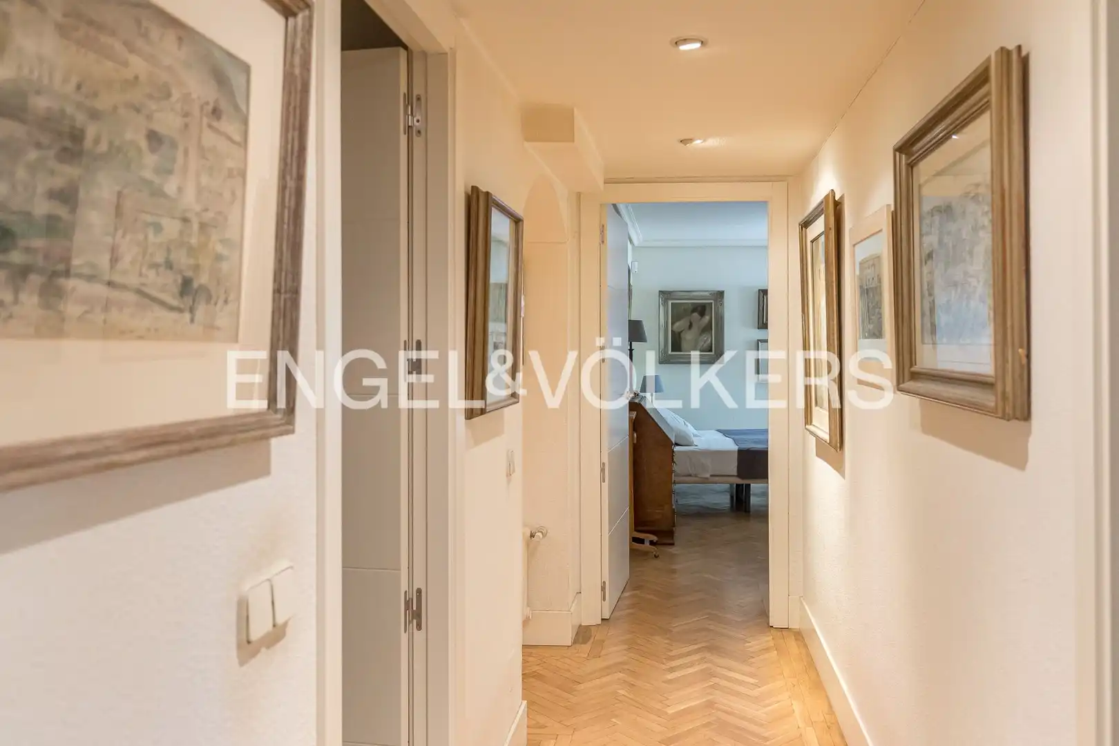 Wohnung zum Verkauf in Madrid mit Klimaanlage, Heizung und Parkett