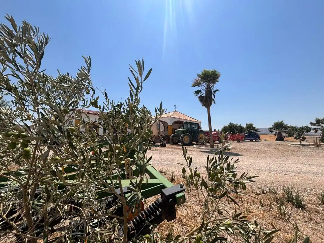 Finca rústica en venda en El Saucejo amb Aire condicionat, Calefacció i Moblat