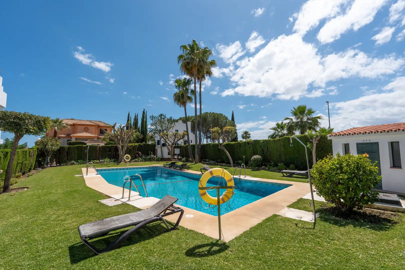 Jardí de Casa adosada en venda en Marbella amb Aire condicionat, Jardí privat i Terrassa