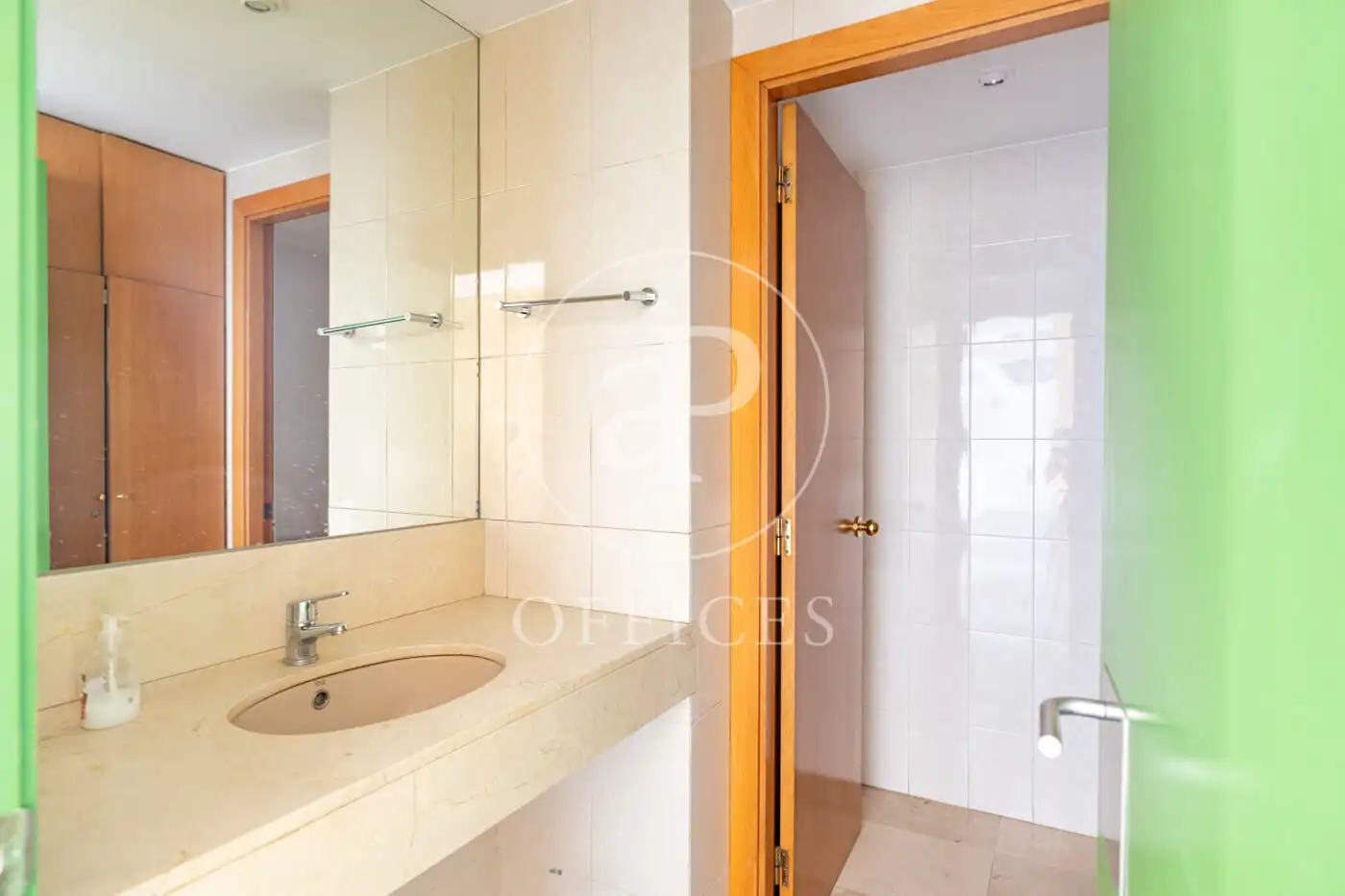 Bathroom of Office for rent in L'Hospitalet de Llobregat