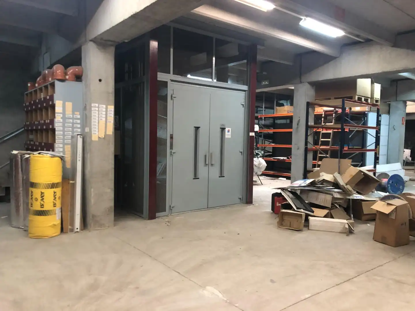 Nau industrial en venda en Abrera