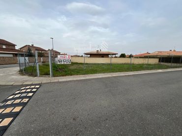 Terreno rústico en venta en Villamayor