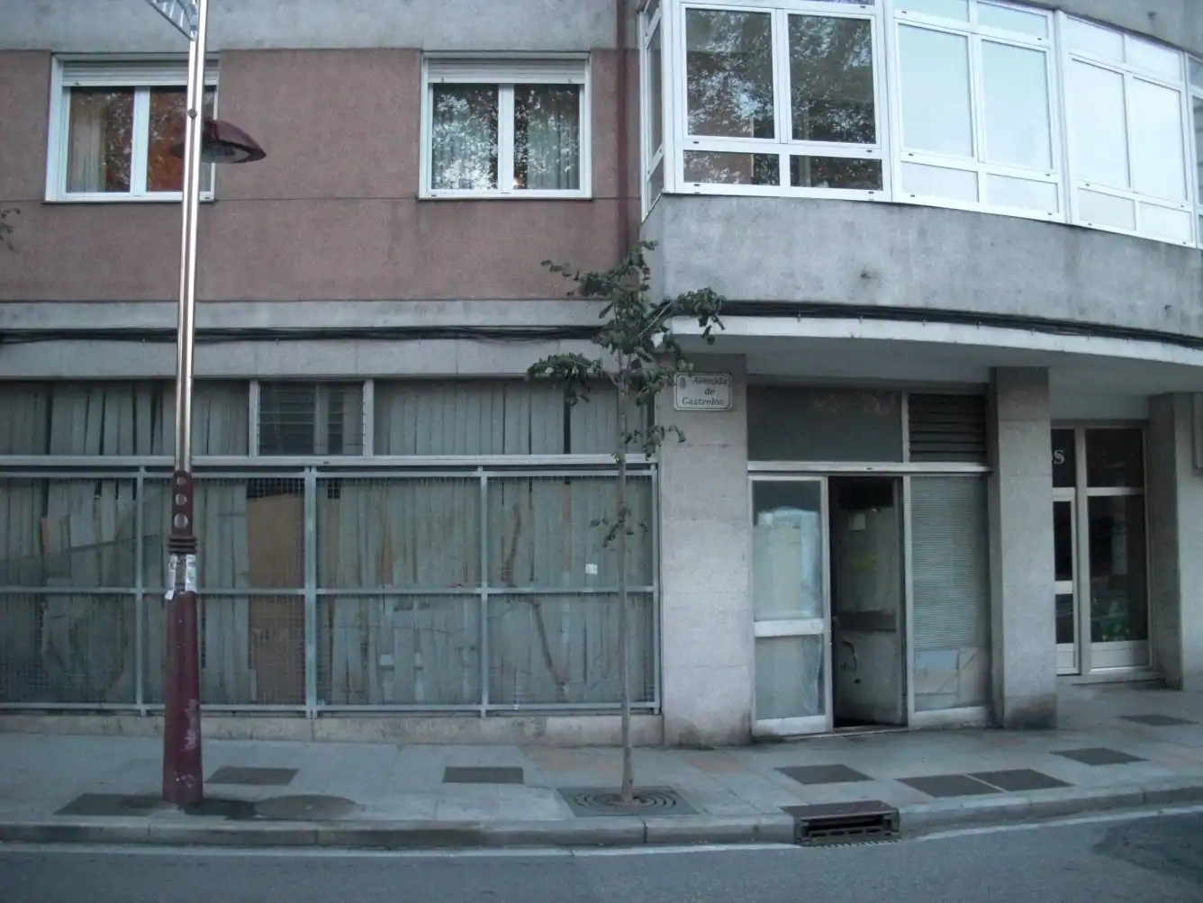 Vista exterior de Local en venta en Vigo 
