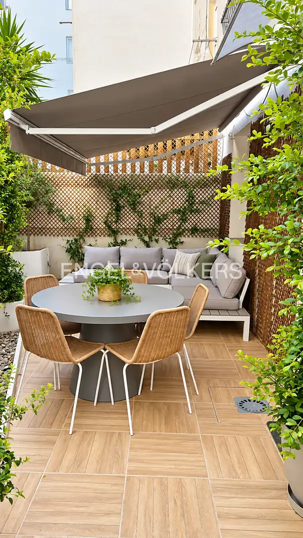 Terraza de Piso en venta en Madrid con Aire acondicionado, Calefacción y Jardín privado