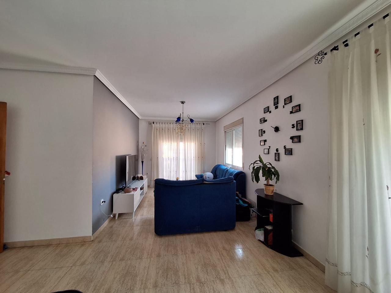 Sala d'estar de Casa o xalet en venda en La Nucia amb Aire condicionat, Jardí privat i Terrassa