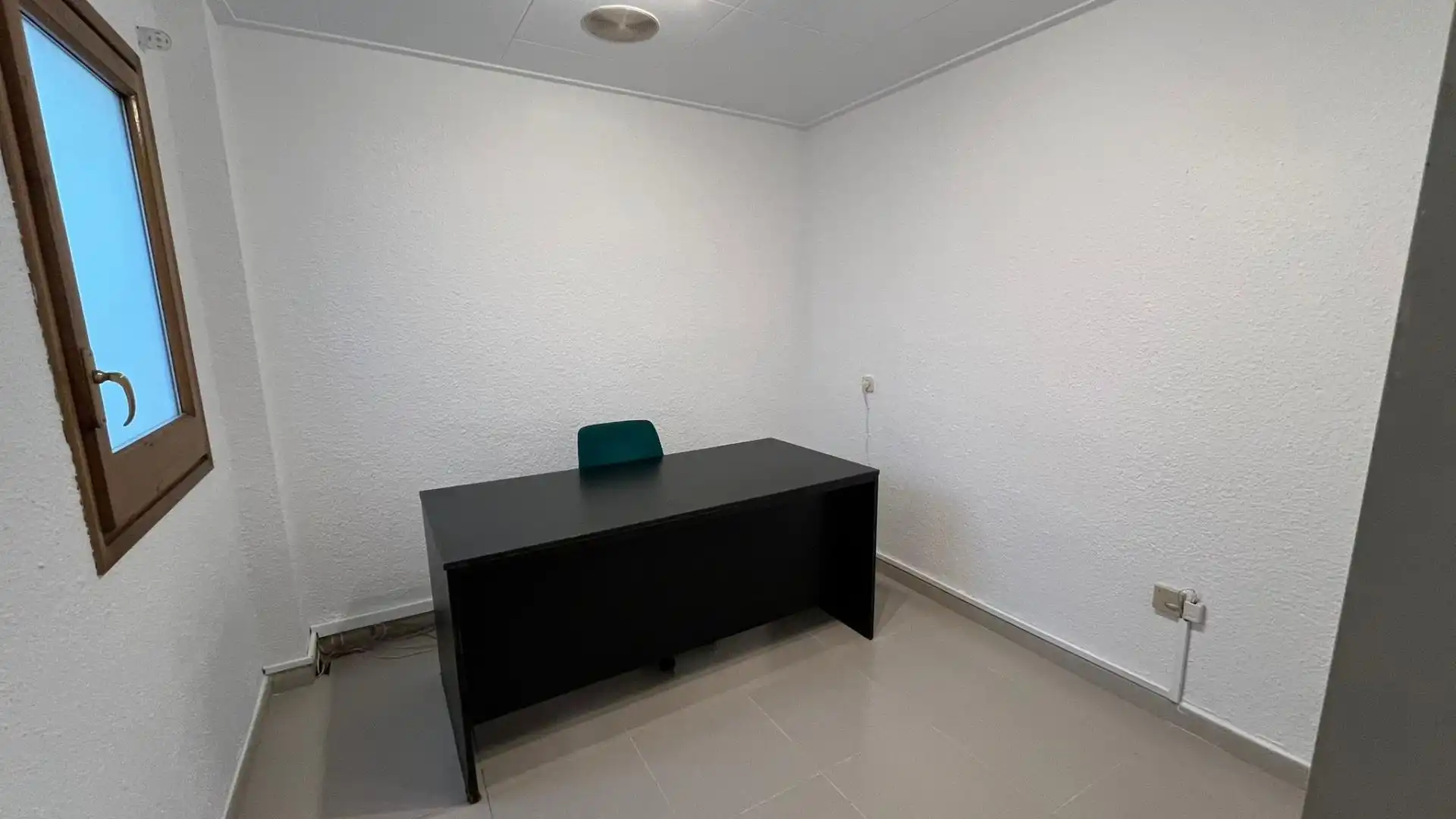 Oficina de alquiler en Breda con Calefacción