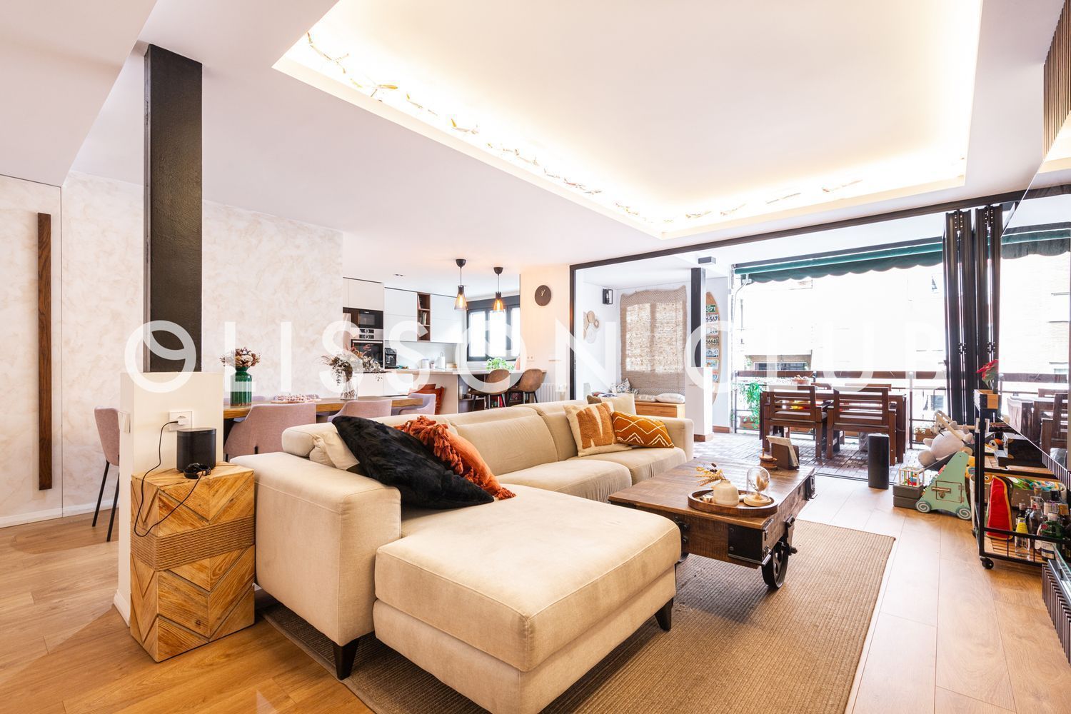 Living room of Flat for sale in  Madrid Capital  with Air Conditioner and Heating