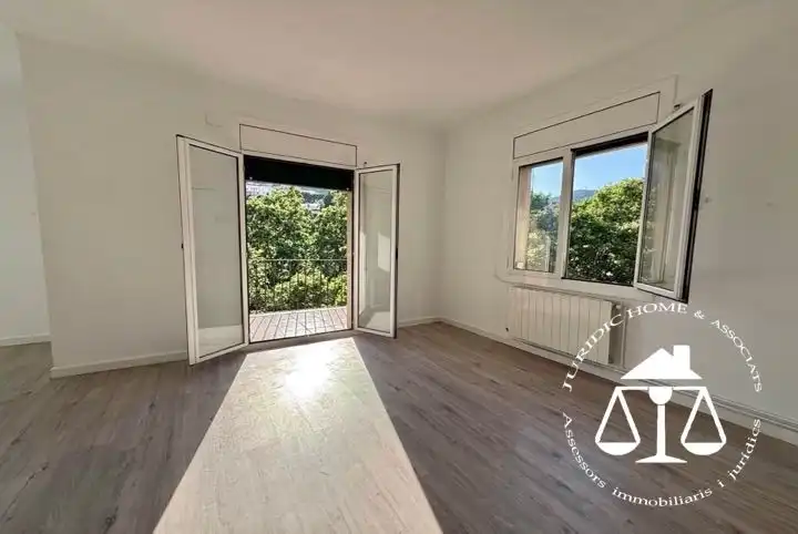 Sala d'estar de Pis en venda en Barcelona amb Calefacció i Terrassa