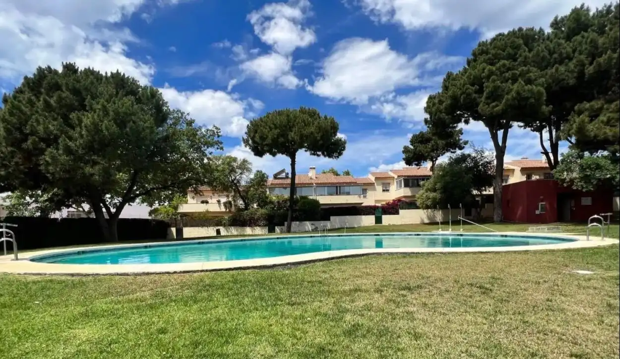 Swimming pool of Attic for sale in Marbella  with Air Conditioner, Heating and Terrace